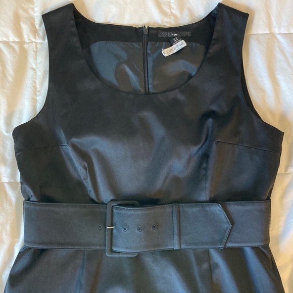 H&M EUC Satin Pencil Dress - Picture 3 of 7